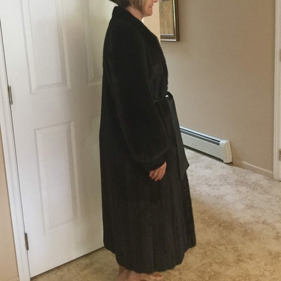 MAKE AN OFFER!!! Full Length Blackglama Mink Coat